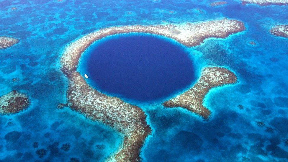 Taam Ja' Mexico: What is a 'blue hole'? - BBC Newsround